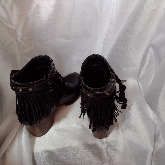 Buckle Croc Embossed chunky boots. - Picture 6 of 11